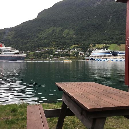 Nesset Fjordcamping Olden Exterior photo